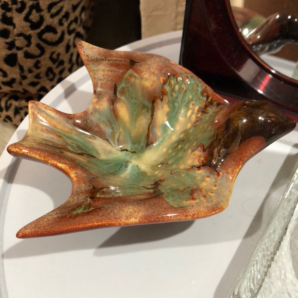 Gorgeous porcelain bird trinket dish